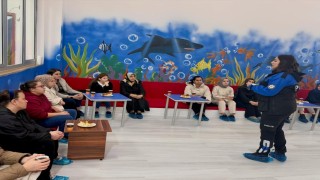Bilecikte velilere dolandırıcılık ve akran zorbalığı bilgilendirmesi