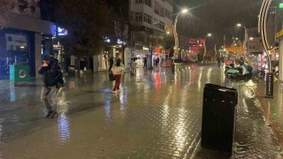 Boluda sağanak yağış etkili oluyor