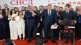 Bosna Hersekteki Sırp Cumhuriyeti entitesinde yenilenen başkanlık seçimini ayrılıkçı lider tarafından desteklenen aday kazandı