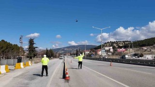 Burdurda helikopter destekli trafik denetimi: 125 araç ve sürücüsü kontrol edildi