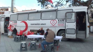 Burhaniyeliler kan bağışı paptı