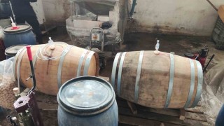 Bursada 800 litre kaçak şarap ele geçirildi