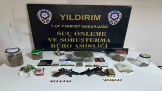 Bursada film gibi zehir baskını...Dilenci kılığındaki polis kapıyı açtırdı