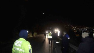 Bursada heyelan: Mudanya-Kurşunlu yolu trafiğe kapandı