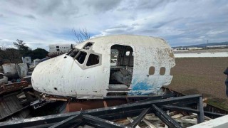Bursada hurdacıdaki Boeing 747 uçak görenleri şaşkına çeviriyor
