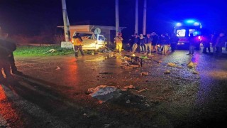 Bursada kamyonet ile otomobil çarpıştı: 2 yaralı