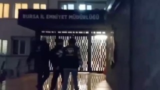 Bursada kuyumcuya silahlı yağma girişiminin şüphelisi yakalandı