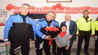 Bursada polislerden ilkokul öğrencilerine güvenlik eğitimi