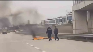 Bursada seyir halindeki kamyonet alev alev yandı