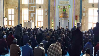 Çaldıranda deprem şehitleri dualarla anıldı