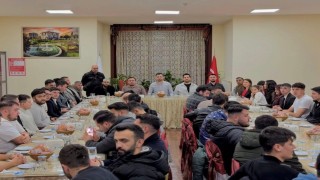 Celal Karatüre, Ankarada gençlerle sahurda buluştu