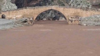Cendere Çayı yükseldi