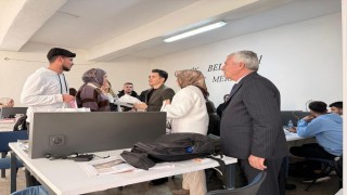 Çermik Belediyesi sınavlara hazırlanan gençlere kaynak yardımında bulundu