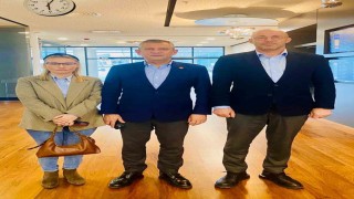 CHP Genel Başkanı Özel Ortaklar çöp şişini es geçmedi
