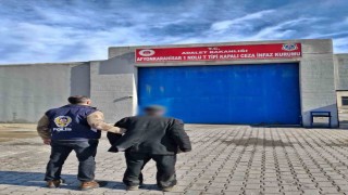 Cinayet suçundan aranan şahsı polis yakaladı