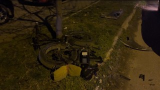 Çocuğun kullandığı otomobil bisiklete çarptı: 2 çocuk yaralandı