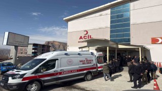 Çukurcada trafik kazası: 8 yaralı
