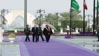 Cumhurbaşkanı Erdoğan, Suudi Arabistanda resmi törenle karşılandı