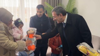 Cumhurbaşkanı Yardımcısı Yılmaz Şahinbeyde sosyal konutları inceledi