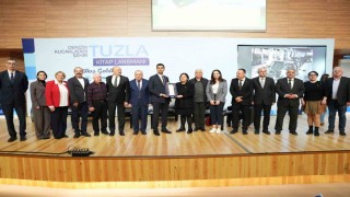 Denizin Kucakladığı Şehir: Tuzla kitabı çıktı