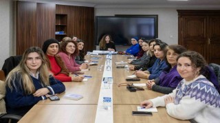 Diyarbakır Büyükşehir Belediyesi kadının insan hakları eğitim programını hayata geçirdi