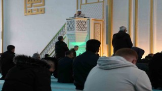 Diyarbakırda depremde hayatını kaybeden vatandaşlar için mevlit okutuldu