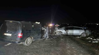 Diyarbakırda iki otomobilin çarpıştığı kazada ölü sayısı 5e yükseldi
