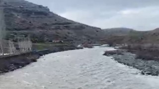 Diyarbakırda yağışların ardından Şakirhan Çayı yeniden hayat buldu