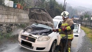Dörtyolda otomobil yangını