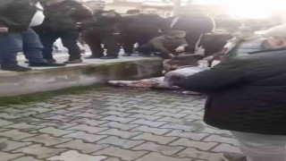 Dükkanının önünde uğradığı silahlı saldırıda yaralandı