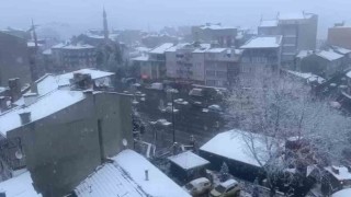 Dursunbeyde kar yağışı ilçeyi beyaza bürüdü