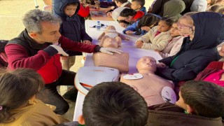 Düzcede çocuklara afet eğitimleri sürüyor