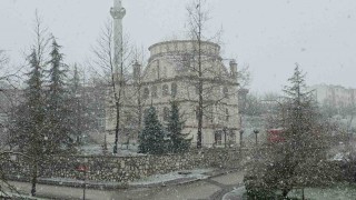 Düzcede kar yağışı etkili oluyor