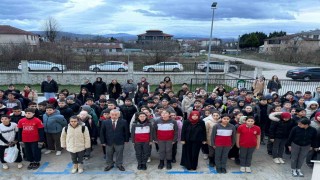 Düzcede okullarda 6 Şubat depremleri için saygı duruşu