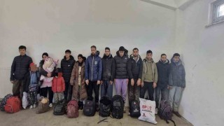 Edirnede 14 düzensiz göçmen yakalandı