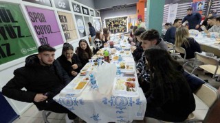 Edirnede imece usulü iftar: Okul içinde Ramazan bereketi