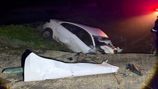 Edirnede şarampole devrilen otomobildeki 2 kişi hayatını kaybetti