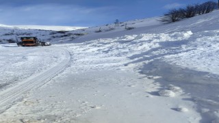 Eğribel Tüneli girişinde çığ nedeniyle kapanan yol ulaşıma açıldı