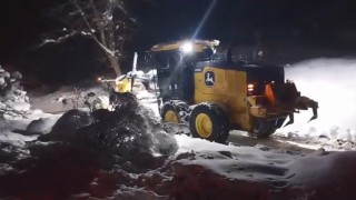 Elazığda kapalı köy yollarında kar temizleme çalışmaları sürüyor