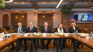 Emekliliğe ayrılacak Eskişehir Valiliği Yazı İşleri Müdürü için veda yemeği