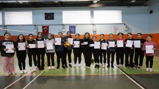 Enkazdan çıktı, umut oldu: Kozandan Pazarcıka Gönül Köprüsü