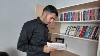 Ercişte engelli genç kitap yazarak hayata tutundu