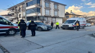 Erzincanda iki otomobil çarpıştı: 2i çocuk 3 kişi yaralandı