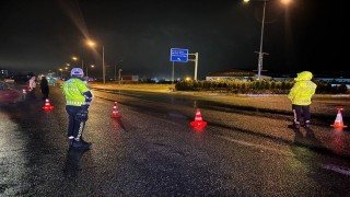 Erzincanda kar ve sis ulaşımı aksattı