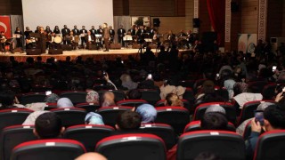 Erzincanda kurtuluşun 108inci yılına özel Türk halk müziği konseri düzenlendi