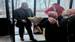 Erzurumda iftar sofrasında anlamlı buluşma