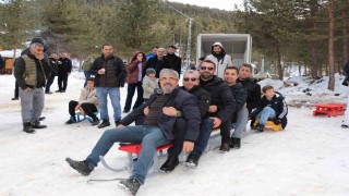 Erzurumda kızaklarla kıyasıya yarış
