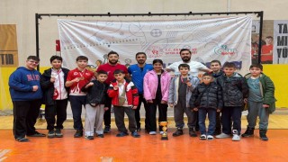 Erzurumlı Kick Boksçular madalyalarla dönüyor