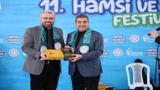 Esenlerde 11. Hamsi ve Horon Festivali: 5 ton balık ve helva dağıtıldı