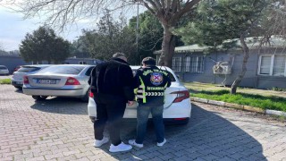 Esenyurtta yol verme tartışmasında araçtan inen sürücü ve yolcuya para cezası